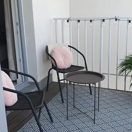 Nowoczesny Z Garazem Morelova Apartman Gdańsk