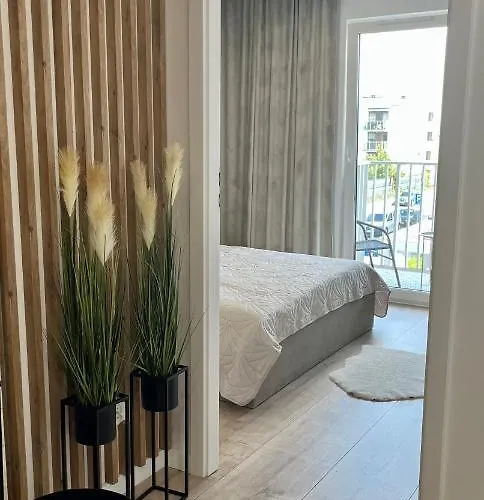 Nowoczesny Z Garazem Morelova *