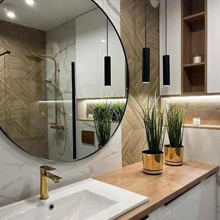 Nowoczesny Z Garazem Morelova Gdaňsk